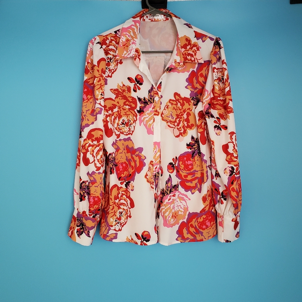 Zeagoo Blouse Size Small Floral Button Down